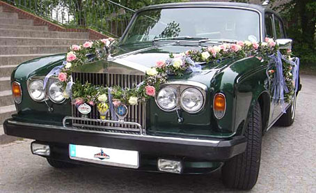 Oldtimer als Hochzeitsauto (mit Blumenschmuck) Hochzeitsauto-Oldtimer